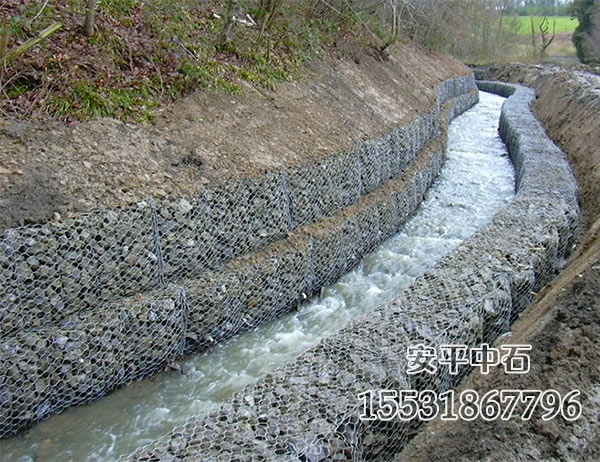 鍍鋅格賓網防洪.jpg
